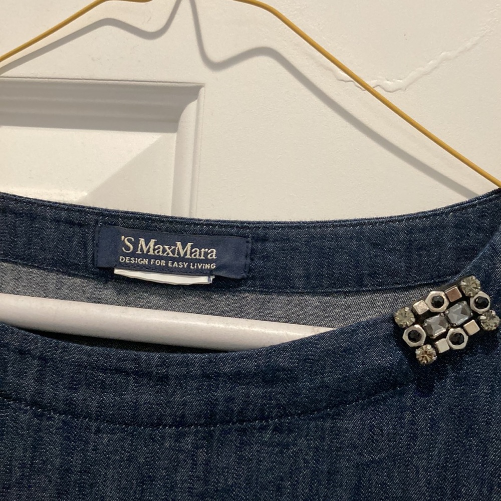 Max Mara 💙🦋 Swing dress, lightest weight denim-looking cotton. Pockets, gems💎